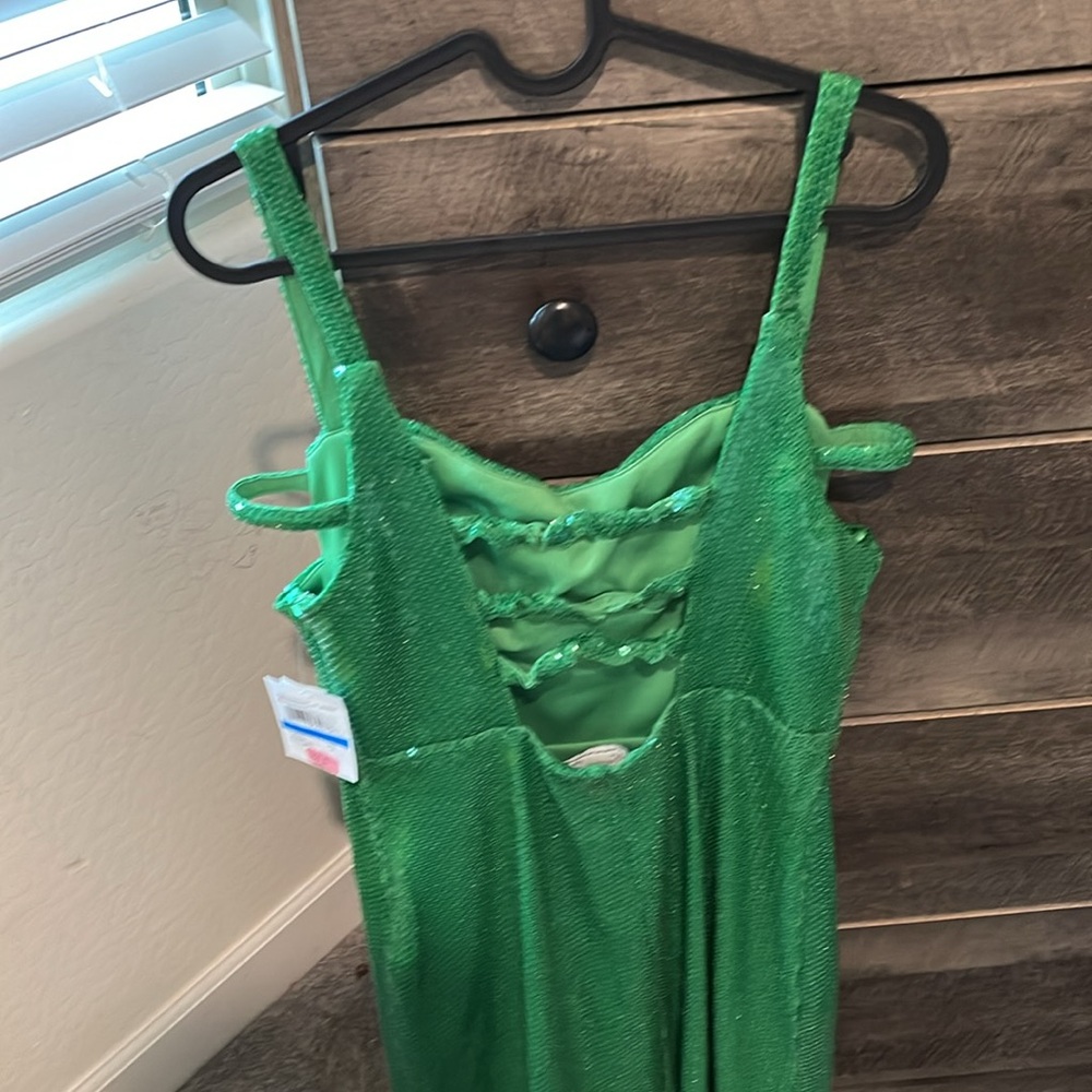Morgan & Co. Vibrant Green Sequin mini dress brand new - Picture 2 of 4